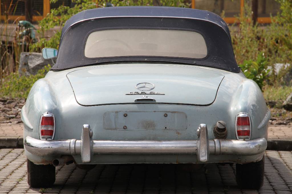 Detail d: Mercedes-Benz 190 SL W 121 B II, EZ 1961, Familienintern 3. Hand, Laufleistung ca. 136.000 km, 77 kW/ 105 PS, 4-Gang Schaltgetriebe, hellblau, Leder ...