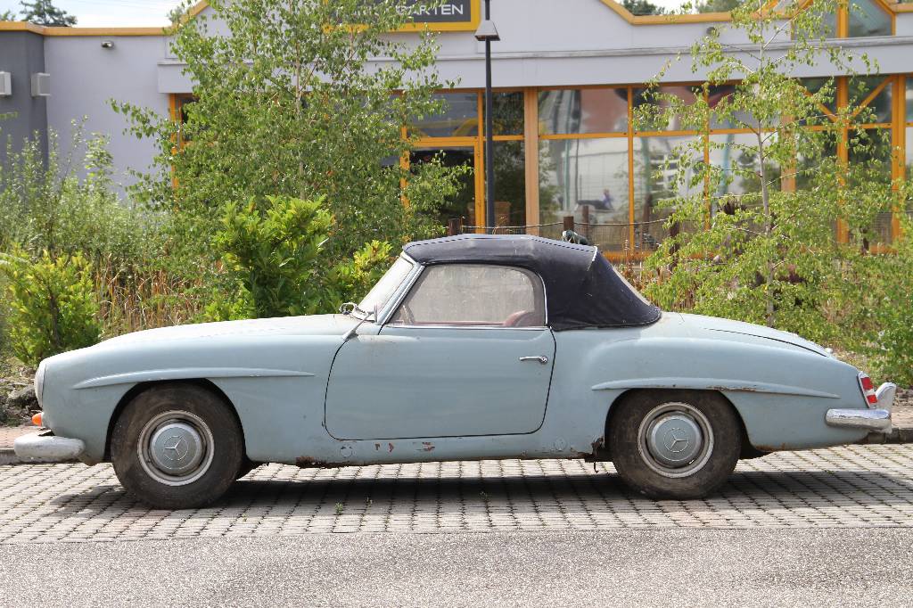 Detail e: Mercedes-Benz 190 SL W 121 B II, EZ 1961, Familienintern 3. Hand, Laufleistung ca. 136.000 km, 77 kW/ 105 PS, 4-Gang Schaltgetriebe, hellblau, Leder ...