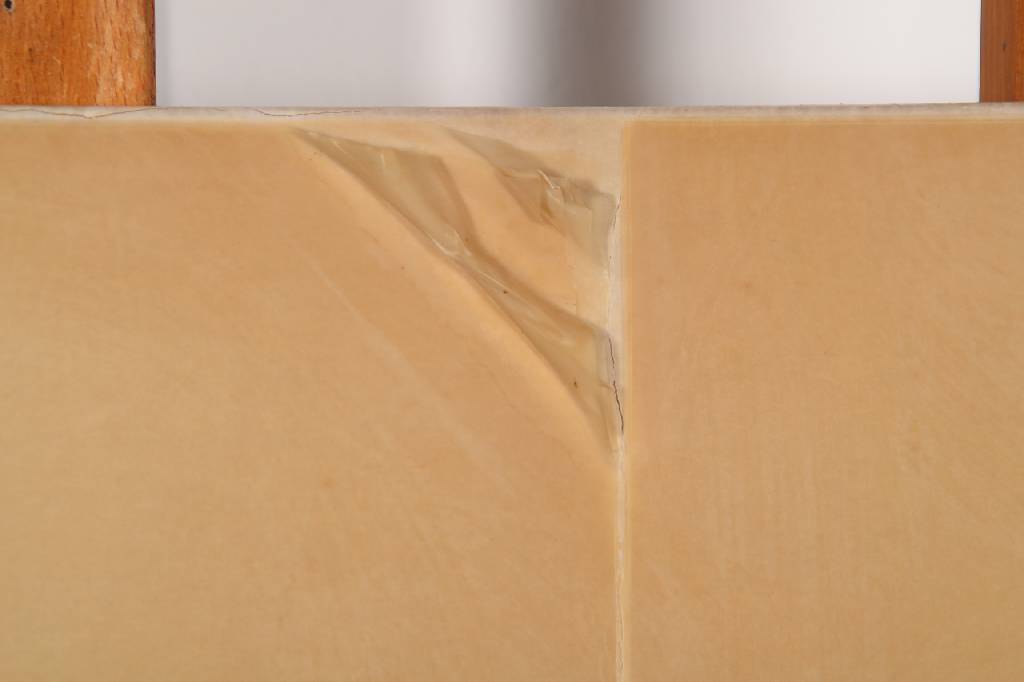 Detail a: Jiri Hilmar, geb. 1937, Relief, Lack über Pergamin und Leinwand auf Holz, rückseitig signiert und datiert 82, ca. 50x75 cm