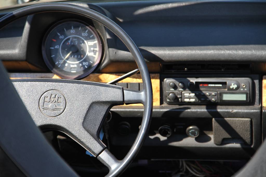 Detail i: VW Käfer 1303 S Cabriolet, EZ 06.1973, 1. Hand in Deutschland, Laufleistung ca. 62.762 km abgelesen, TÜV bis 03.2016, H-Zulassung, 37 KW/ 50 PS, 4. ...