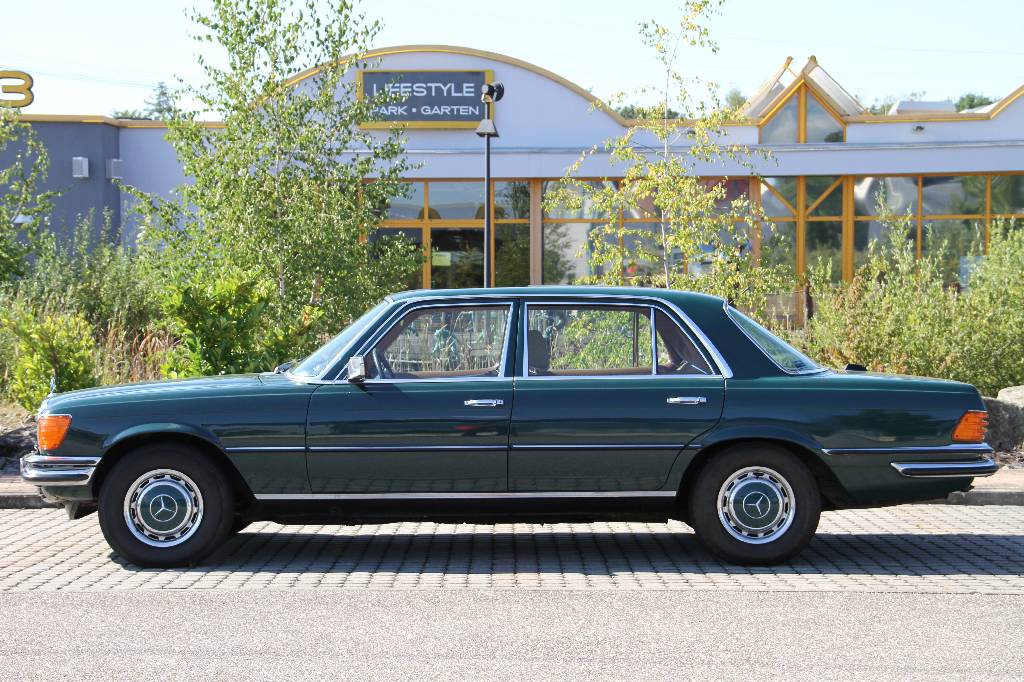 Detail b: Daimler-Benz 450 SEL 6.9 W 116, EZ 01.1976, 1. Hand, Laufleistung ca. 564.074 km, TÜV 05.2017, H-Zulassung, 210 kW/ 286 PS, Automatikgetriebe, ...