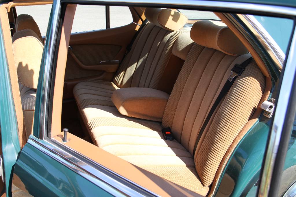 Detail g: Daimler-Benz 450 SEL 6.9 W 116, EZ 01.1976, 1. Hand, Laufleistung ca. 564.074 km, TÜV 05.2017, H-Zulassung, 210 kW/ 286 PS, Automatikgetriebe, ...