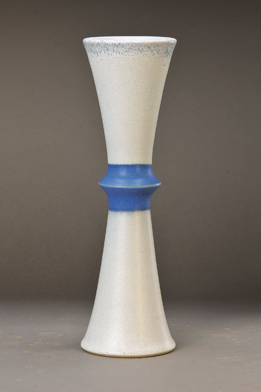 Karin Schäfer-Scholz, geb. 1939 Mainz, 1978 mit dem Staatspreis für Kunsthandwerk RLP ausgezeichnet, in versch. Sammlungen vertreten, hier: Vase, ...