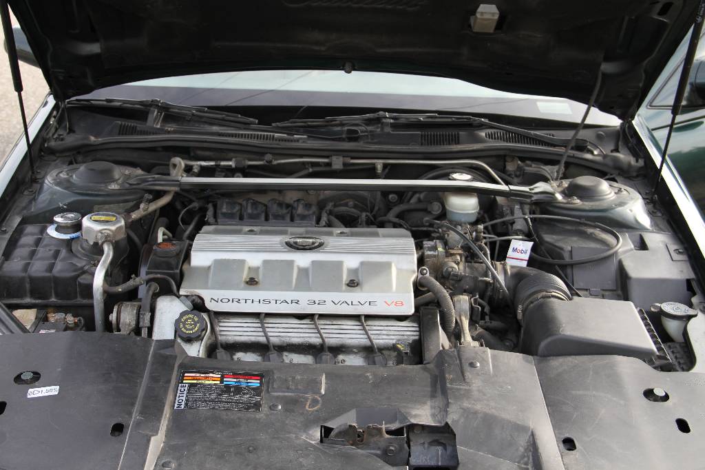 Detail h: Cadillac Seville STS, EZ 02.1998, Laufleistung ca. 130.000 km, 224 kW/ 305 PS, Automatikgetriebe, dunkelgrün, Leder creme, unfallfrei, leichte ...
