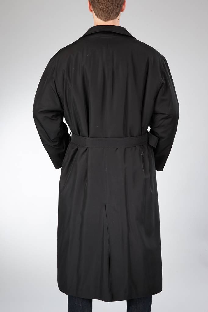 Detail a: Herren-Trenchcoat mit Nerzinnenfutter, Gr. ca.50/52, Pelzhaus Plappert, schwarzer Textilmantel mit dunkelbraunem Nerz, Felle längs verarbeitet, ...