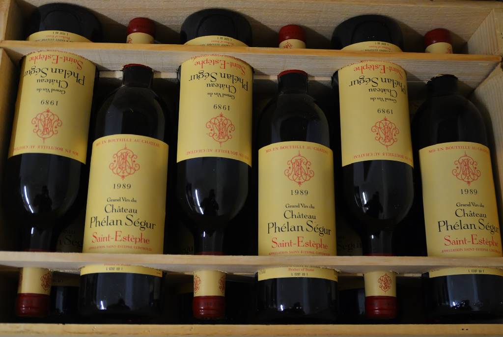 12 Flaschen 1989 Chateau Phelan Segur, St. Estephe, Medoc, top shoulder u. besser, jeca. 75 cl, unverkostet, in Originalholzkiste , sehr guter ...