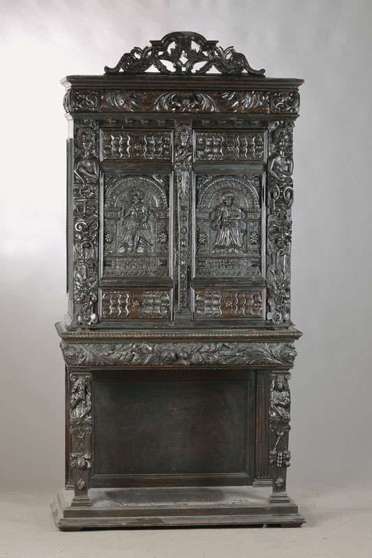 Aufsatzschrank, wohl Belgien, um 1880/90, nach Vorbild von 1700, Eiche massiv u. geschwärzt, 2-türig, Innenleben verspiegelt u.z.B. als Barschrank ...