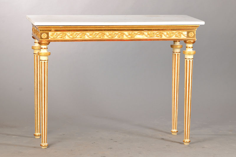 Konsole, um 1900, im Louis-Seize-Stil, Hartholz weiss u. goldfarben gefaßt, Rankenwerk sek. aber passend, Marmorplatte sek., Gebr.-Sp., ca. ...