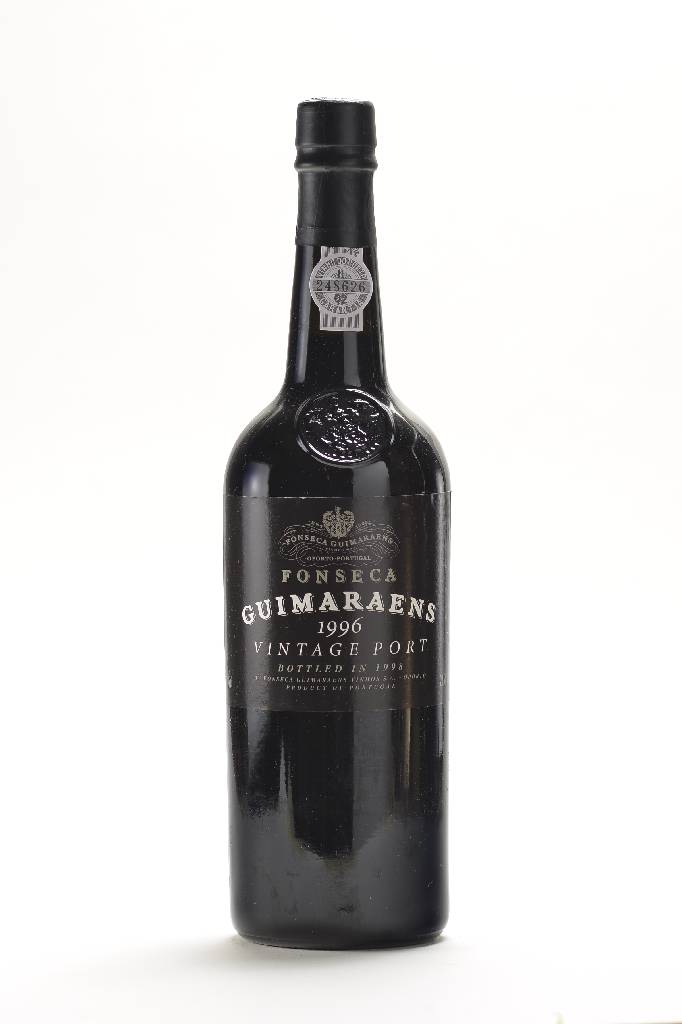 10 Flaschen 1996 Fonseca Guimaraens, Vintage Port, je ca. 75 cl, into neck, 1998 in die Flasche abgefüllt, importiert durch CWD-Hamburg, ...