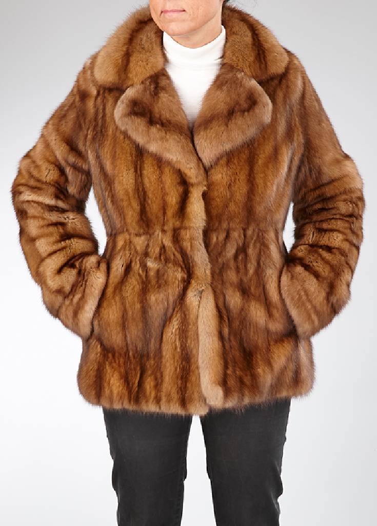 Kanadische Zobel-Jacke, Gr. ca. 36/38, Tunnelzug mit Kordel, braunes Innenfutter, 2 Einschubtaschen, Rückenl. ca. 70 cm