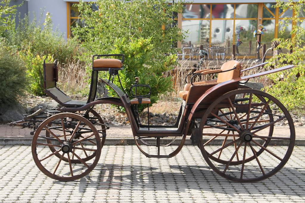 Detail a: Jagdwagen, deutsch, um 1910, Der hier angebotene 2 bzw. 4 Spänner stammt ca. aus dem Jahr 1910 und ist für 4 Personen geeignet. Bei dem Gestell ...