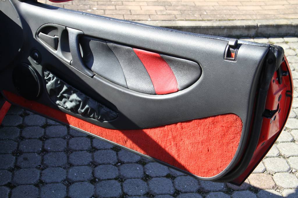 Detail f: Lotus Elan Cabriolet, EZ 06.1992, Laufleistung ca. 129.000 km, TÜV bis 04.2017, 116 kW/ 158 PS, 4-Zylinder, 5-Gang Schaltgetriebe, rot, neue ...