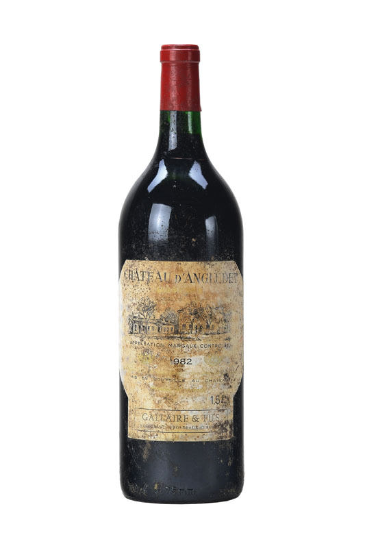 Fünf Magnumflaschen 1982 Chateau D'Angludet, Margaux, Gallaire & Fils, Etiketten beschädigt, orig. Kapseln, top shoulder, nicht verkostet, ...