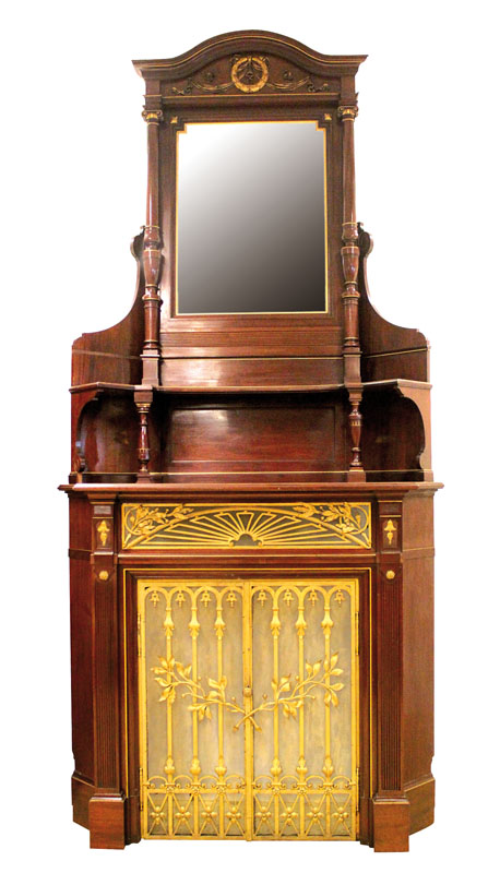 Kaminumbau, deutsch, um 1900, Mahagoni, klassizistisch geformt, Holzappliken, Rosetten teilvergoldet, Schmiedeeisen Verzierung floral im Jugenstil, ...