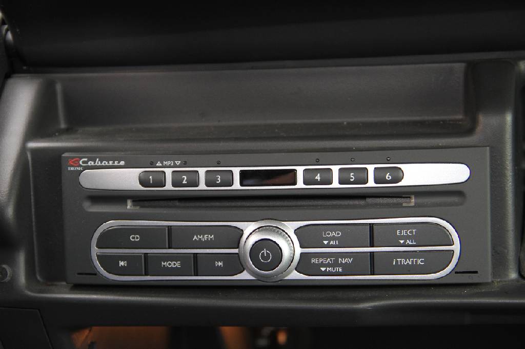 Detail f: Renault Espace 3.5 V6, Fahrgestellnummer: VF1JK00CB40744412, EZ 09.2010, 2. Hand laut Brief, Laufleistung ca. 70.300 km abgelesen,laut Renault ...