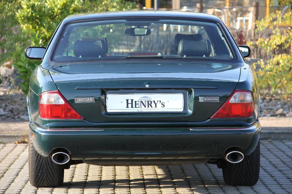 Detail c: Jaguar XJ8 Sport, EZ 04.1999, Laufleistung ca. 96.000 km, TÜV bis 10.2017, 209 kW/ 286 PS, 8-Zylinder, 5-Gang Automatikgetriebe, grün, Vollleder ...
