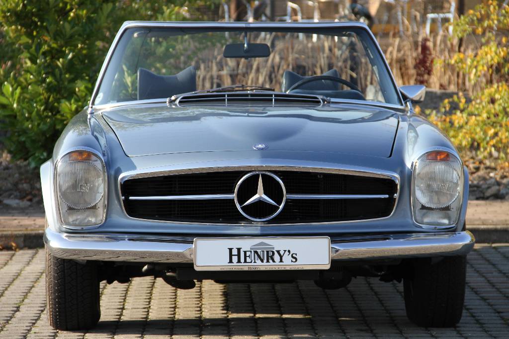 Detail d: Mercedes-Benz 280 SL Pagode, EZ 05.1969, Laufleistung ca. 27.534 km abgelesen, TÜV bis 05.2016, H-Zulassung, 125 kW/ 170 PS, 6-Zylinder, ...