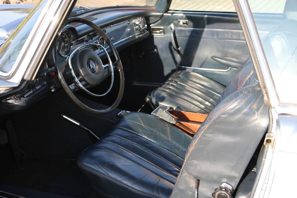Detail h: Mercedes-Benz 280 SL Pagode, EZ 05.1969, Laufleistung ca. 27.534 km abgelesen, TÜV bis 05.2016, H-Zulassung, 125 kW/ 170 PS, 6-Zylinder, ...