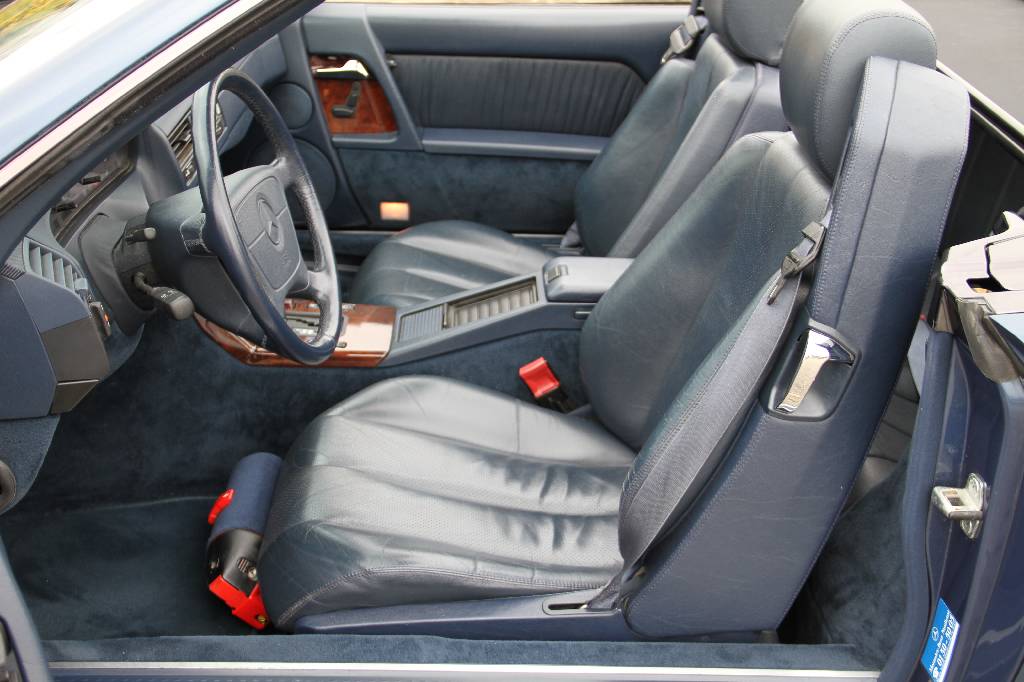 Detail i: Mercedes-Benz SL 280 R 129, EZ 05.1994, Laufleistung ca. 155.000 km, TÜV 08.2017, 142 kW/193 PS, 6-Zylinder, Automatikgetriebe, nautikblau metallic, ...