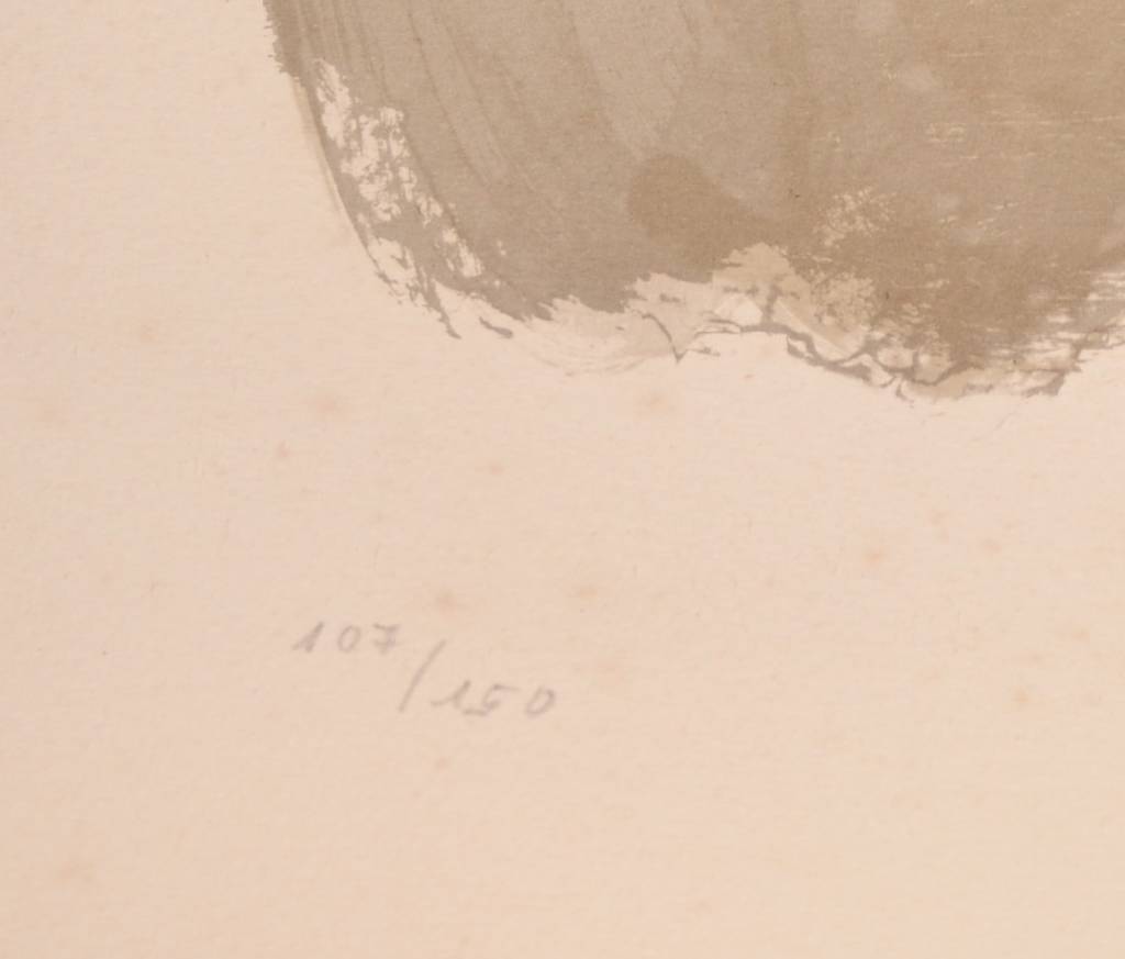 Detail b: Antoni Tapies, 1923-2012, Lithographie, Ohne Titel, sign. und num. 107/150, Blattgr. ca. 96x67 cm, teilw. besch.