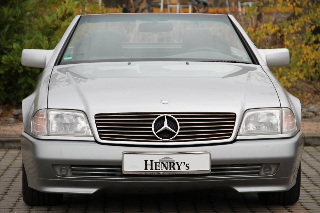 Detail a: Mercedes-Benz SL 300 24 V R 129, EZ 02.1992, Laufleistung ca. 173.978 km, 170 kW/ 231 PS, 6-Zylinder, Automatikgetriebe, silber, Vollleder schwarz, ...
