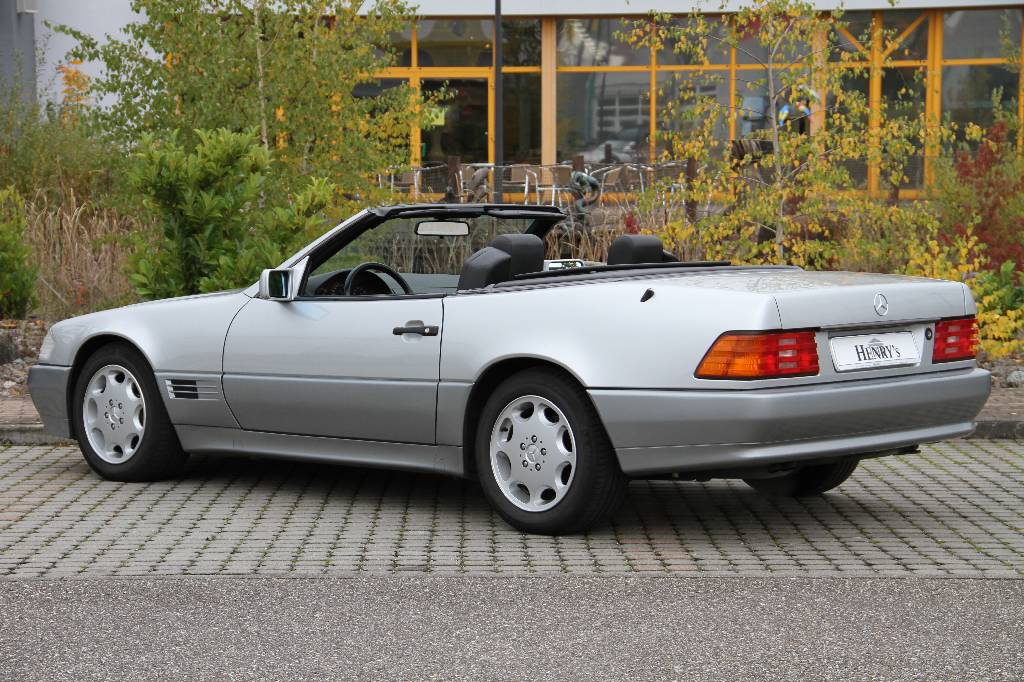 Detail c: Mercedes-Benz SL 300 24 V R 129, EZ 02.1992, Laufleistung ca. 173.978 km, 170 kW/ 231 PS, 6-Zylinder, Automatikgetriebe, silber, Vollleder schwarz, ...