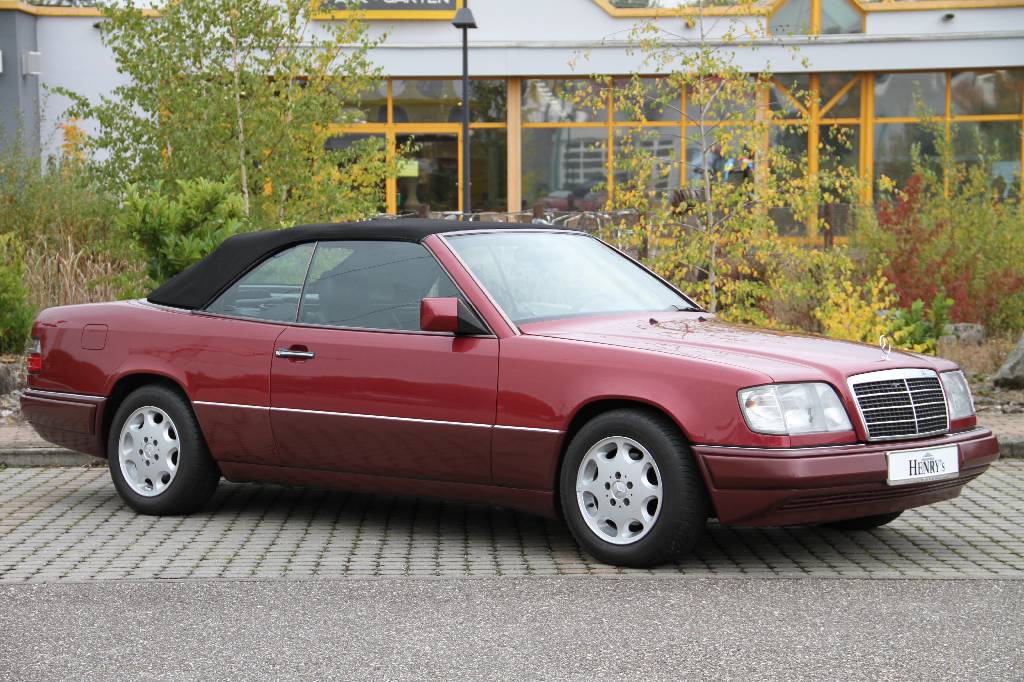 Mercedes-Benz E 220 Cabriolet W 124, EZ 04.1994, Laufleistung ca. 185.245 km, TÜV 01.2016, 110 kW/ 150 PS, 6 Zylinder, Automatikgetriebe, rot, ...