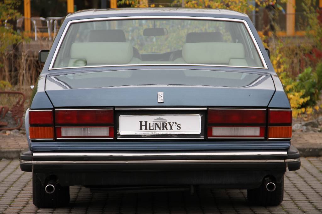 Detail d: Rolls-Royce Silver Spirit I, EZ 08.1982, Laufleistung 89.271 miles abgelesen, H- Zulassung, 162 kW/ 220 PS, Automatikgetriebe, blau, beige, ...