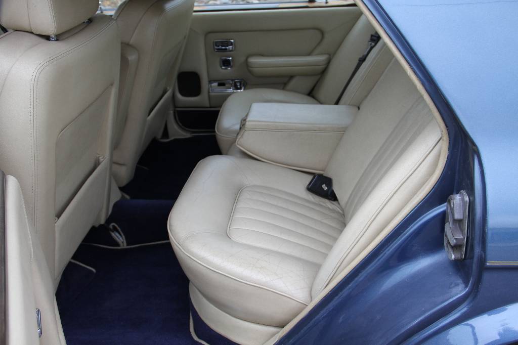 Detail g: Rolls-Royce Silver Spirit I, EZ 08.1982, Laufleistung 89.271 miles abgelesen, H- Zulassung, 162 kW/ 220 PS, Automatikgetriebe, blau, beige, ...