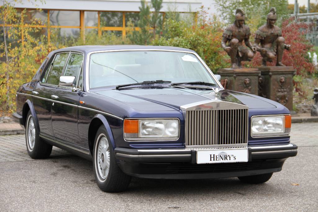Detail c: Rolls-Royce Silver Spirit III, EZ 08.1994, Laufleistung 140.684 miles abgelesen, TÜV 11.2015, 180 kW/ 245 PS, dunkelblau, beige, Classic Data ...
