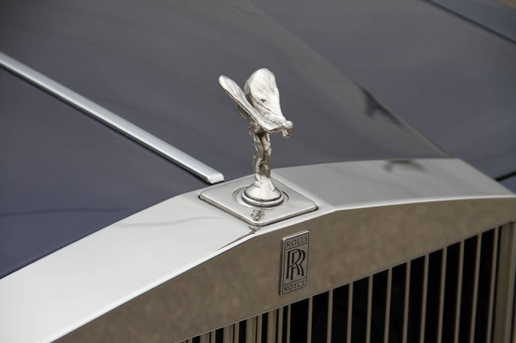 Detail f: Rolls-Royce Silver Spirit III, EZ 08.1994, Laufleistung 140.684 miles abgelesen, TÜV 11.2015, 180 kW/ 245 PS, dunkelblau, beige, Classic Data ...