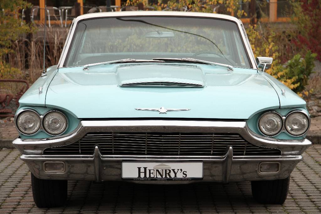 Detail a: Ford Thunderbird Coupé, EZ 07.1965, Laufleistung 93.662 miles abgelesen, H- Zulassung, Automatikgetriebe, türkis, Kunstleder türkis, Fahrzeug in ...