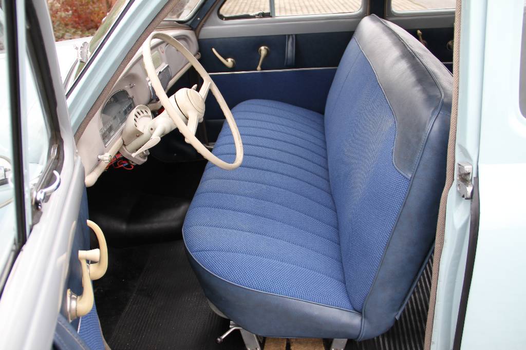 Detail f: Renault Frégate Domaine Break, EZ 07.1958, Laufleistung 58.919 km abgelesen, H-Zulassung, 67 kW/ 91 PS, 4-Zylinder, Halbautomatik, hellblau, ...