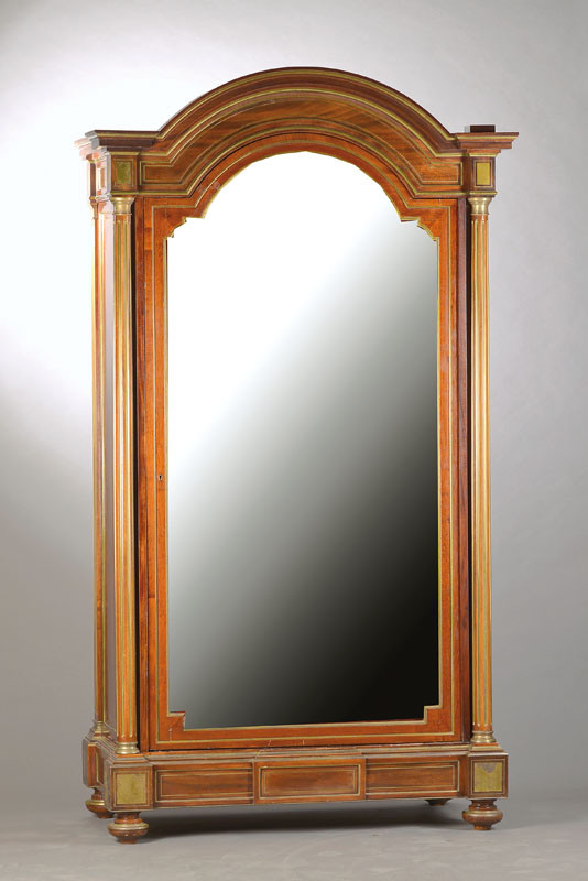 Gründerzeit-Schlafzimmer bestehend aus Prunkbett u. Garderoben-Schrank, wohl norddeutsch, um1880-1900, Mahagoni furniert u. massiv, viele umlaufende ...