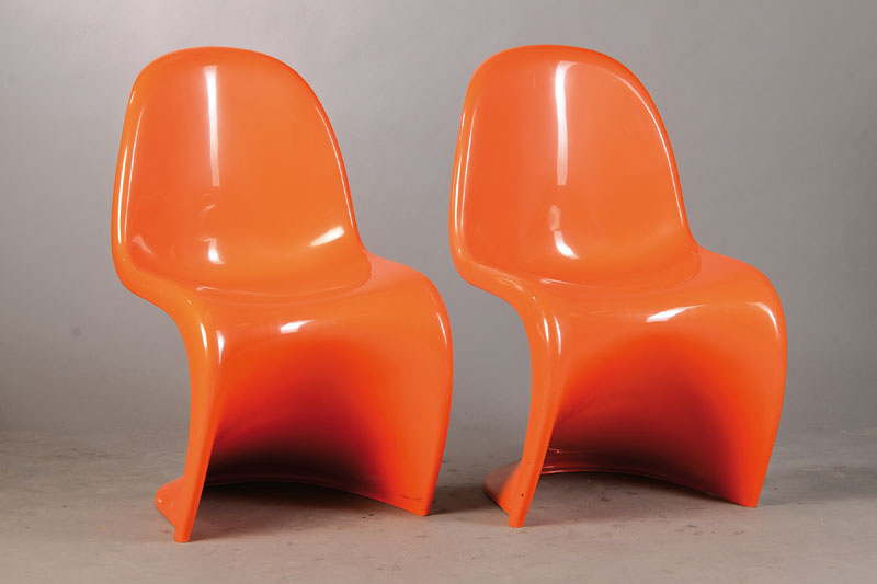 8 Stapelstühle, Entwurf Verner Panton, um 1959/60, Ausführung Fehlbaum Production 1971, Hermin Miller, Kunststoff in Spritzgußform, Der Panton ...
