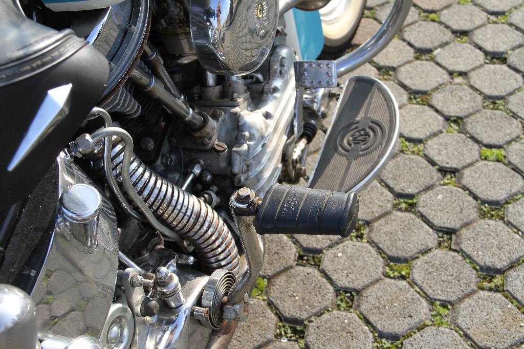 Detail f: Harley Davidson Duo Glide, EZ 07.1958, 2. Hand, Laufleistung ca. 2.326 km abgelesen, HU 08.2016, H-Zulassung, 42 kW/ 57 PS, 2- Zylinder, ...