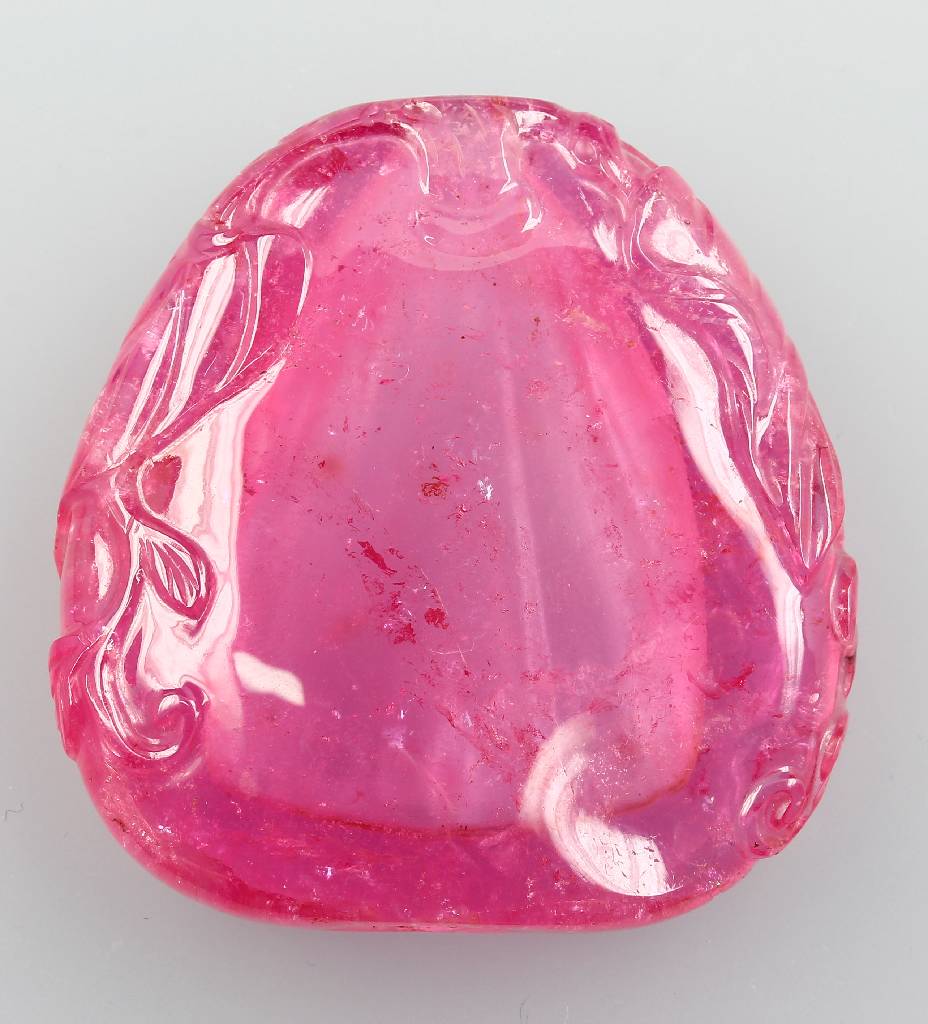 Detail a: Parfumflakon, Snuffbottle, China um 1890/1900, Flakon aus Rubellit, seitl. jeweils grav., Rocaillen- und Blätterdekor, ohne Stöpsel, ca. 4.5 x 5 cm