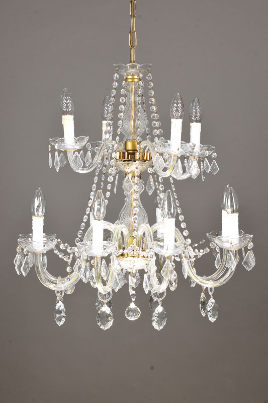 Große Deckenlampe, 2 Hälfte 20. Jh., zweistöckig, 12 Brennstellen, reiches Glasgehänge, Elektrifizierung nicht geprüft, H. ca. 69 cm, D. ca. 59 ...
