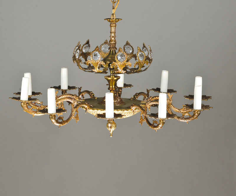 Deckenlampe, wohl Spanien, um 1920, Massives Messing, 10-flammig, Elektrifizierung nicht geprüft jedoch lt. Einlieferer intakt, H. ca. 50 cm, D. ca. ...