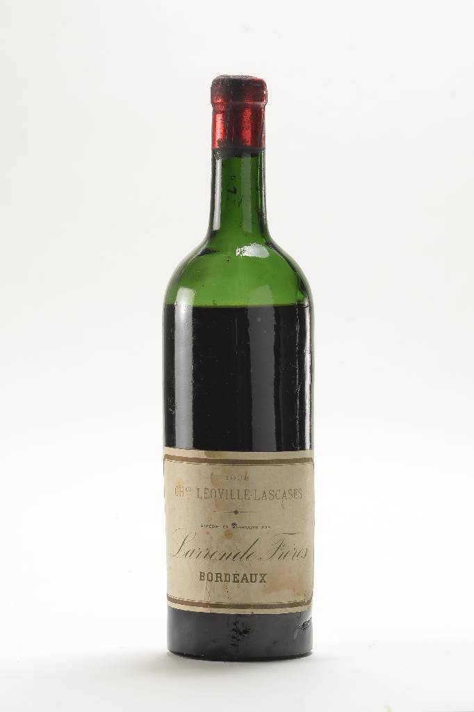 1 Flasche 1928 Chateau Léoville-Las Cases, Expédié en barriques par Larronde Freres, Bordeaux, ca. 70 cl, below shoulder, Etikett mit leichten ...
