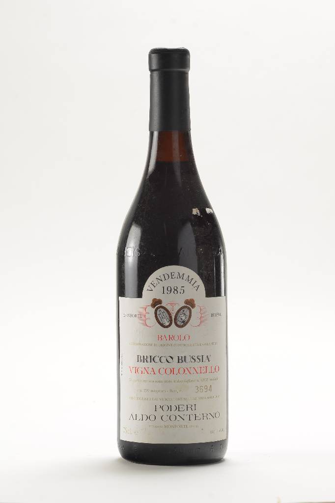 2 Flaschen 1985 Vendemnia Bricco Bussia Barolo, Vigna Colonnello, je 13,5 % Vol., Abstand zwischen Kapseln und Wein: ca. 1,8-2 cm, unverkostet