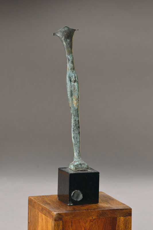 Laszlo Taubert, geb. 1966, Bronzeskulptur auf Sockel, signiert mit Fingerabdruck, aus 1994, H. ca. 25 cm, mit Sockel ca. 33.5 cm, zusätzlich ...
