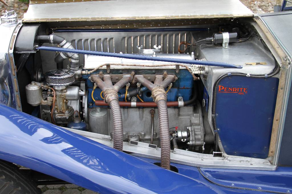 Detail i: Invicta 12/90 Supercharged, Fahrgestellnummer L 183 EZ 10.1932, Laufleistung ca. 2.414 miles abgelesen, H- Zulassung, 66 kW/ 90 PS, 6- Zylinder, ...