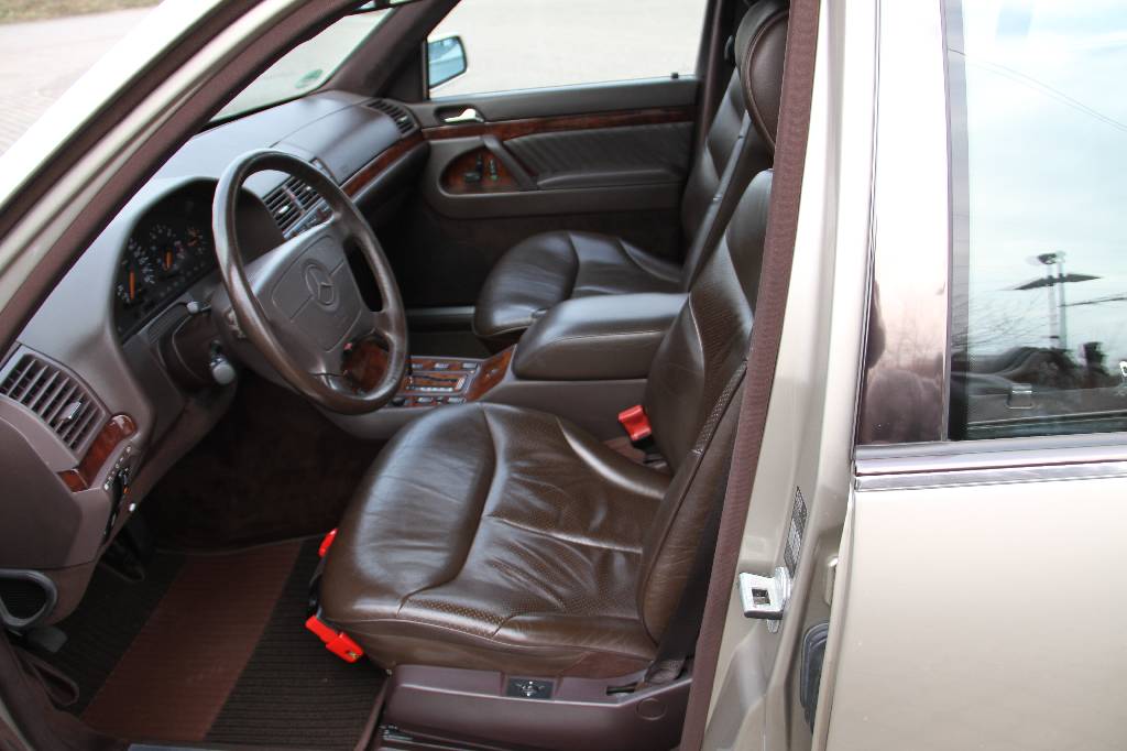 Detail g: Mercedes-Benz 600 SE V12 W 140, EZ 01.1992, Laufleistung ca. 192.520 km, HU 02.2017, 300 kW/ 408 PS, 12-Zylinder, Automatikgetriebe, Rauchsilber, ...