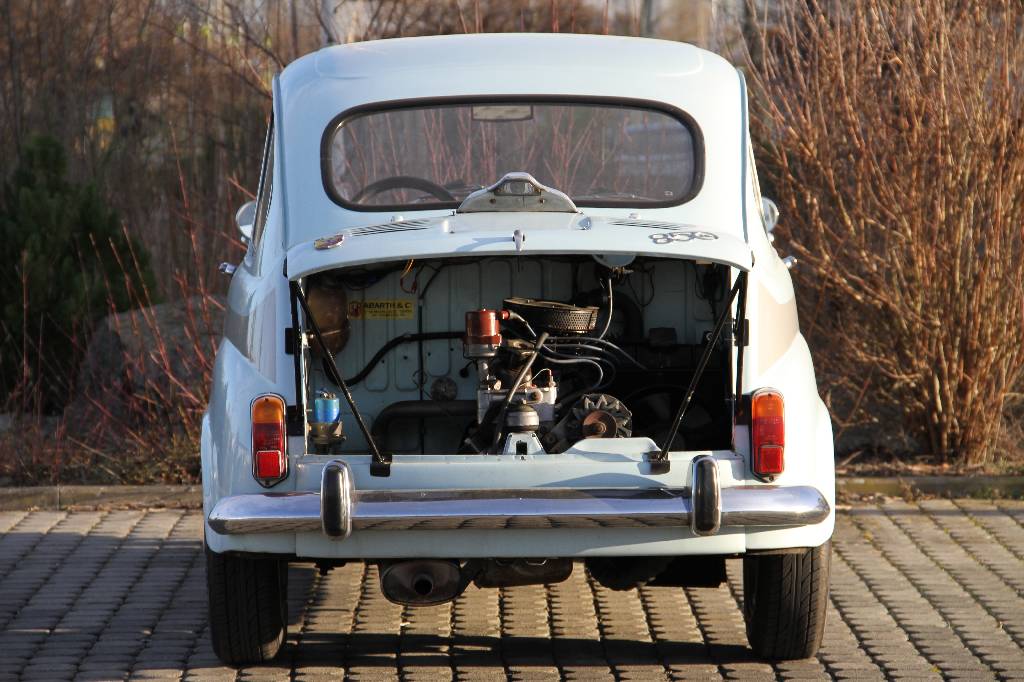 Detail d: Fiat 850 TC Clone, EZ 11.1972, Laufleistung unbekannt, HU 10.2016, H-Zulassung, 33 kW/ 45 PS, 4-Zylinder, 4-Gang Schaltgetriebe, blau, schwarz, Fiat ...