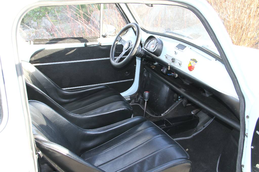 Detail g: Fiat 850 TC Clone, EZ 11.1972, Laufleistung unbekannt, HU 10.2016, H-Zulassung, 33 kW/ 45 PS, 4-Zylinder, 4-Gang Schaltgetriebe, blau, schwarz, Fiat ...