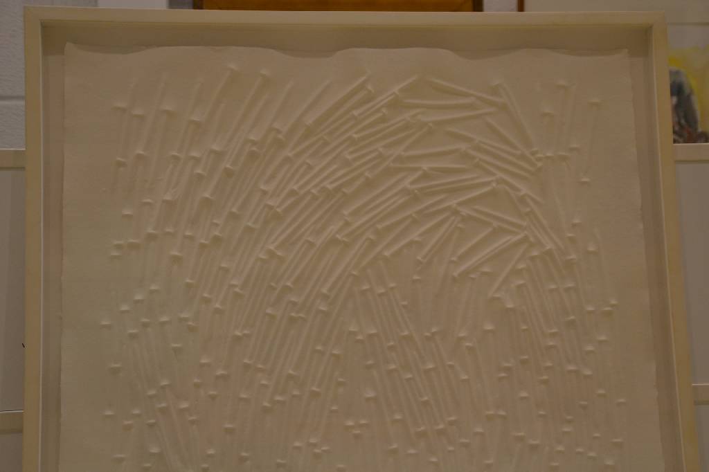 Detail d: Günther Uecker, geb. 1930, Fluß, Prägedruck von 2005, handsigniert, datiert, num. 62/90, ca. 120x80cm, unter Glas, Rahmen