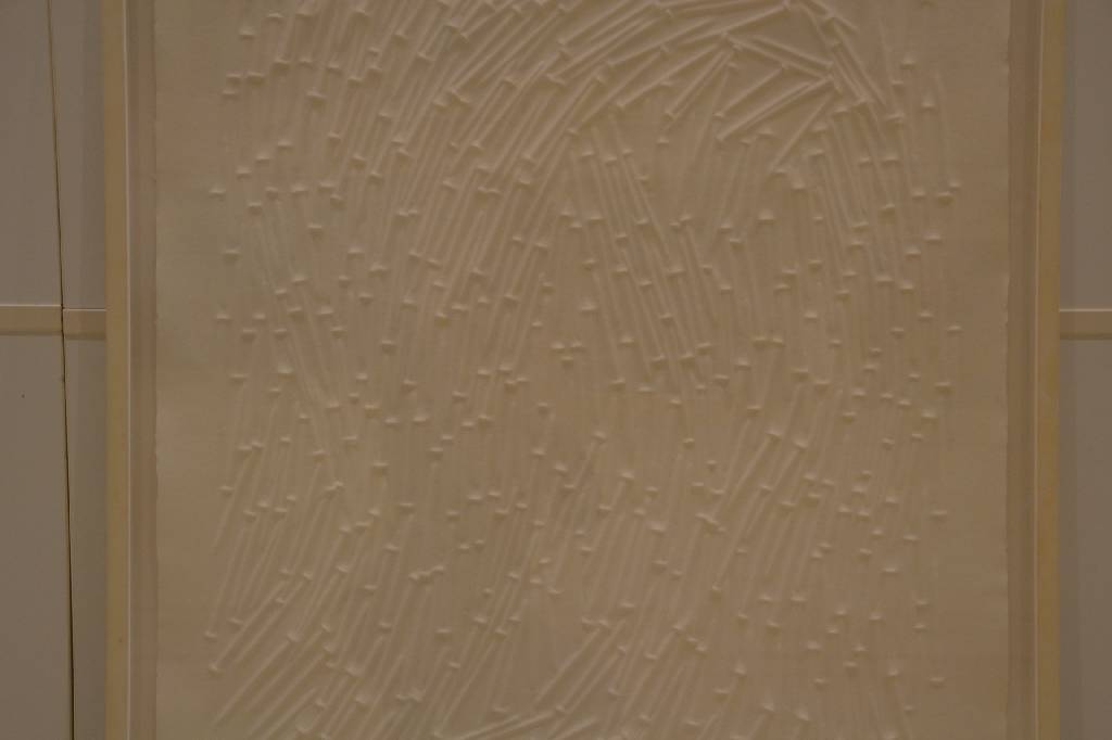 Detail f: Günther Uecker, geb. 1930, Fluß, Prägedruck von 2005, handsigniert, datiert, num. 62/90, ca. 120x80cm, unter Glas, Rahmen