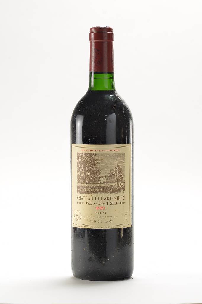 1 Flasche 1985 Chateau Duhart-Milon, DomaineBarons de Rothschild, Pauillac, Grand Cru Classe, top shoulder, ca. 75 cl, Etikett l. gebräunt, ...