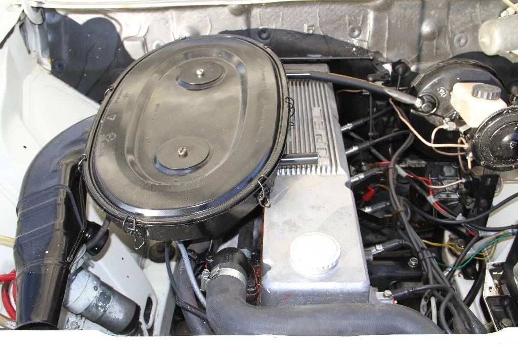 Detail i: Opel Commodore, EZ 03.1971, 1.Hand, Laufleistung ca. 79.278 km original, HU 03.2016, H-Zulassung, 107 kW/ 145 PS, 6- Zylinder, 4-Gang Schaltgetriebe, ...